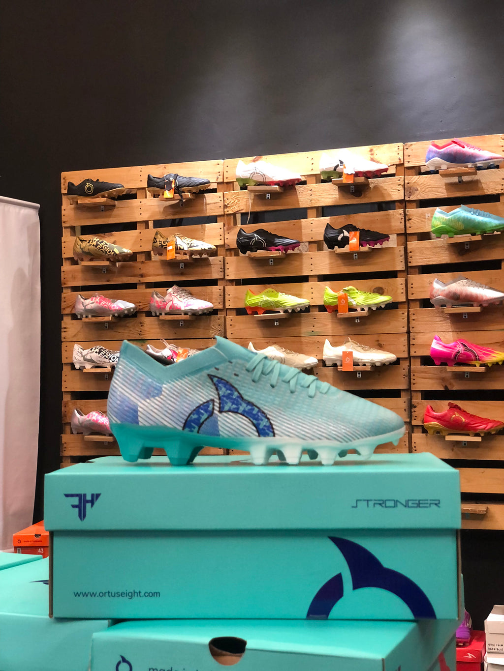 ORTUSEIGHT CATALYST LIBERTE VIRTUS FG SE CELESTE BLUE FAISAL HALIM